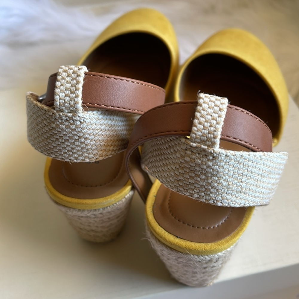 Style & Co Women’s Mailena Dark Yellow Espadrille New in box. Various Sizes. - Picture 5 of 7